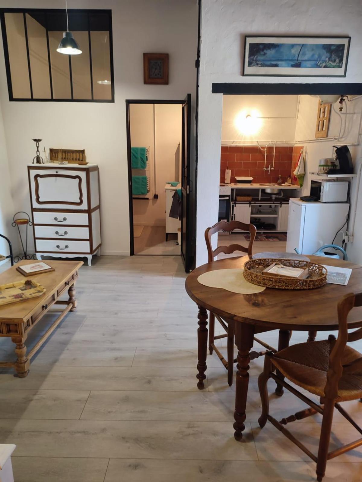 Appartamento Les Oliviers Caumont-sur-Durance Esterno foto